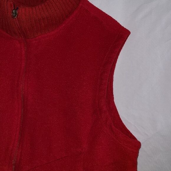 Women's Catalina Red Full Zip Up Vest - Picture 3 of 5